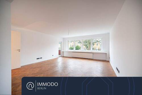 Wohnzimmer - ?? Wohnen auf höchstem Niveau - hochwertig sanierte 4 Zimmer Wohnung mit 2 Balkonen und Freiblick