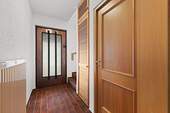 Hauseingang / Treppenhaus - 