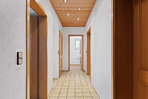 Flur / Diele im Erdgeschoss - 