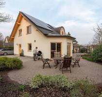 Einfamilienhaus mit Pool in ruhiger Lage bei Rostock - Kröpelin Altenhagen