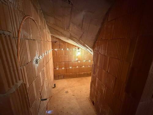 Praktische Nische unter der Treppe im UG - 