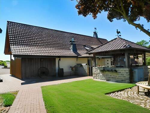 Garten - Mehrfamilienhaus, Wohnhaus mit 270,00 m&sup2; in Rödinghausen zum Kaufen