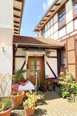 MFH Eingang hinten - Mehrfamilienhaus, Wohnhaus zum Kaufen in Bad Tabarz