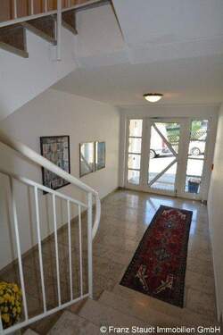 Treppenhaus - 2 Zimmer Etagenwohnung zum Kaufen in Goldbach