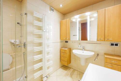 Badezimmer - Etagenwohnung mit 86,00 m&sup2; in Ludwigsburg zum Kaufen