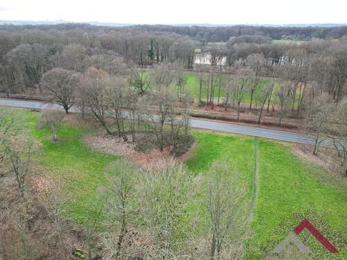 Decksteiner Weiher - Eine der letzten Bauflächen am Decksteiner Weiher - Köln-Lindenthal