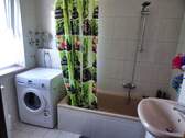 Tageslichtbad mit Waschmaschinenanschluss - 
