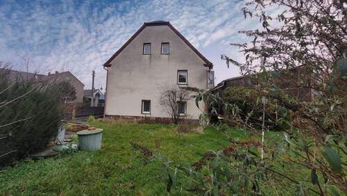 Blick vom Garten - 7 Zimmer Einfamilienhaus zum Kaufen in Bad Lausick