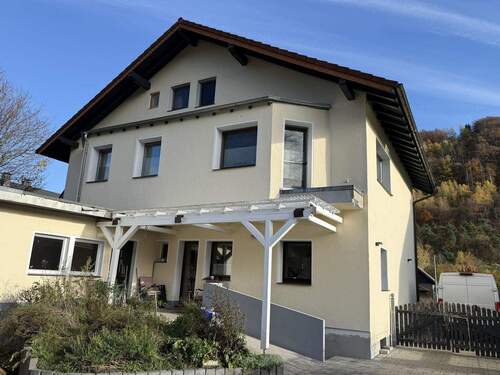 Nordwest- Ansicht - 1 Zimmer Mehrfamilienhaus, Wohnhaus zum Kaufen in Marsberg