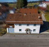 Bayerischer Wald: Renovierungsbedürftiges Einfamilienhaus in Reichenbach, Gemeinde Iggensbach