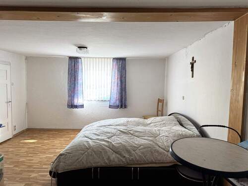 OG Schlafzimmer vorderer Teil.JPG - 