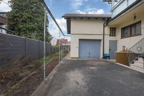 Innenhof und Garage - Doppelhaushälfte zum Kaufen in Königsbach-Stein / Stein