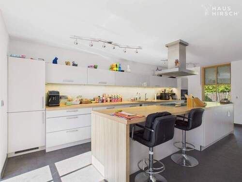 Küche - Mehrfamilienhaus, Wohnhaus mit 200,00 m&sup2; in Moorenweis zum Kaufen