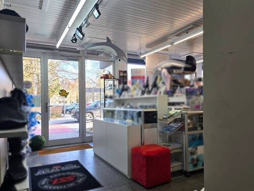 Laden innen - Gewerbeobjekt (Büro, Produktion, Verkauf) zum Kaufen in Vaterstetten