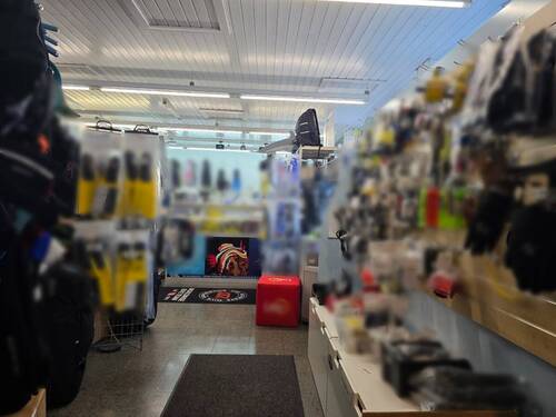 Laden innen - Gewerbeobjekt (Büro, Produktion, Verkauf) in Vaterstetten zum Kaufen