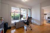 Arbeitszimmer mit Blick in den Garten - 