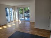 Blick auf die Terrasse 20230824_095046.jpg - Etagenwohnung mit 80,00 m² in Troisdorf zur Miete