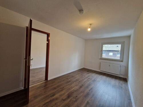 Schlafzimmer II - 2 Zimmer Etagenwohnung in Duisburg