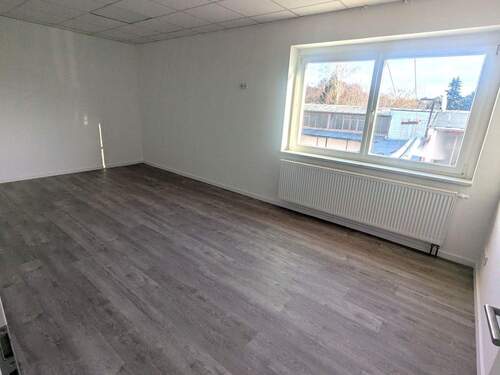Büro .jpg - 9 Zimmer Büro in Eisenberg