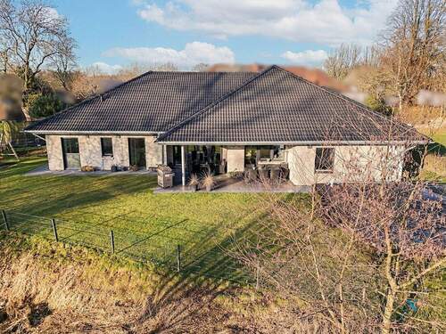 Luftaufnahme - 4 Zimmer Bungalow zum Kaufen in Meyn