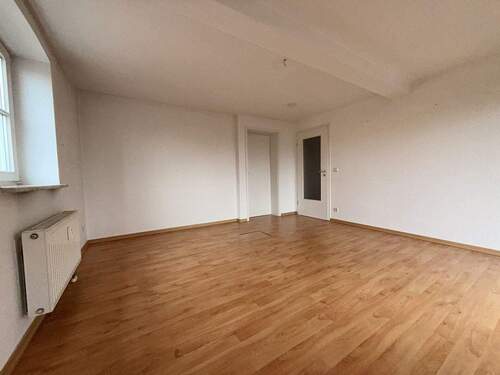 Wohnzimmer - 3-Raumwohnung in ruhiger Lage mit Balkon