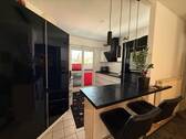 Küche mit Tresen - Etagenwohnung mit 66,80 m&sup2; in Gotha zum Kaufen
