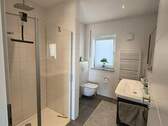 Bad - Dusche - WC - 2 Zimmer Etagenwohnung zum Kaufen in Ruhstorf a.d.Rott