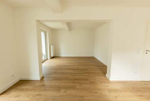 Wohn/ Essbereich - 4 Zimmer Doppelhaushälfte in Hamburg