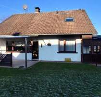 Einfamilien-Wohnhaus mit Garagengebäude in Detmold-Bentrup-Lossbruch zu verkaufen