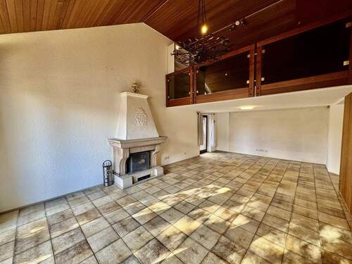 Wohnzimmer m. Kamin - 