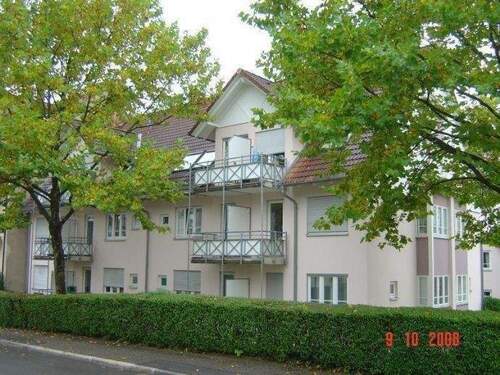 Gebäudeansicht - 1 Zi.-DG-App. in Freiburg-Zähringen (nur StudentenSchülerAzubi´s)