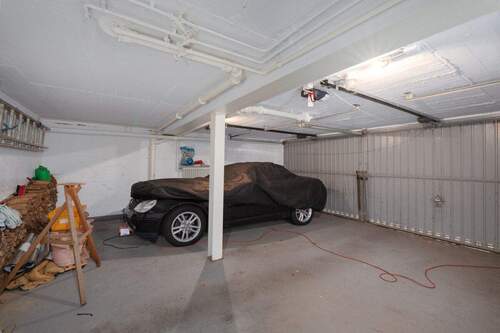 Garage UG - 