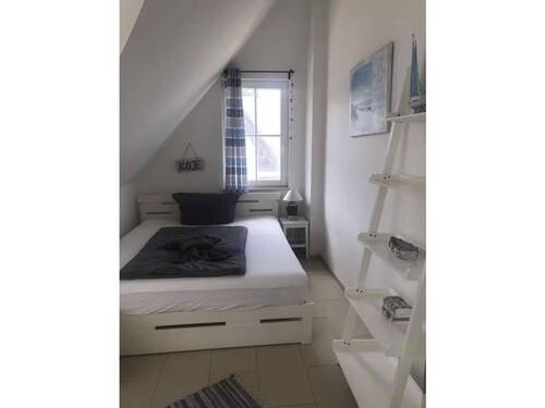 Das bequeme Bett im dritten Rückzugsdomizil - 