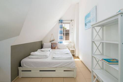Das bequeme Bett im dritten Rückzugsdomizil - 