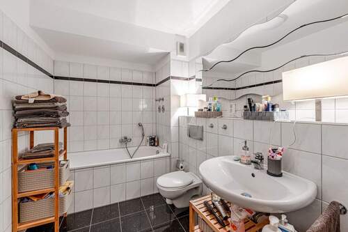 Badezimmer - Etagenwohnung mit 81,00 m² in Sprockhövel zum Kaufen