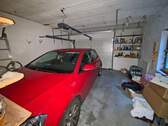 Große Garage mit elektr. Sektionaltor - 