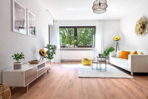 Wohnzimmer - 2 Zimmer Etagenwohnung zum Kaufen in Augsburg