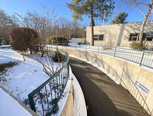 Ausfahrt Tiefgarage - 