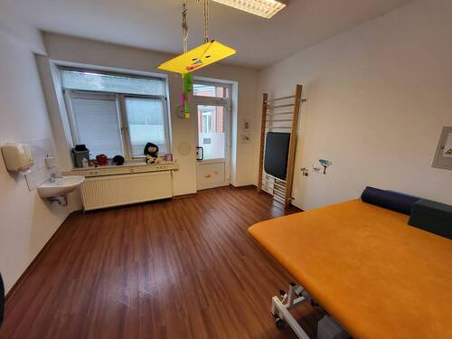 EG: Büro/Praxis - 
