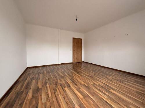 Wohnzimmer - 2 Zimmer Etagenwohnung in Zwickau