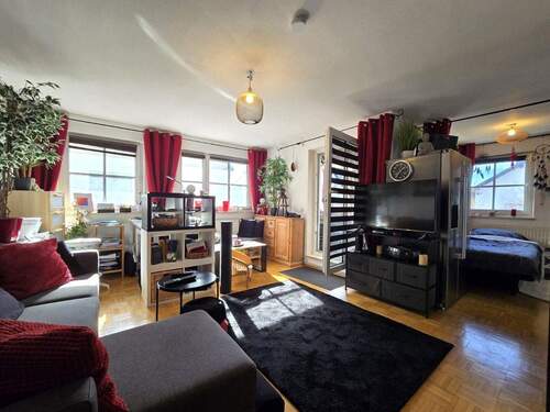 Wohnzimmer - 2 Zimmer Etagenwohnung zum Kaufen in München