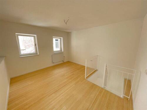 Hinterhaus OG mit Treppenabgang - 