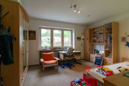 Kinderzimmer im Erdgeschoss - 