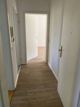 Flur - 2 Zimmer Etagenwohnung in Plauen
