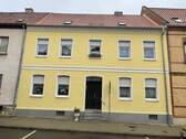 Vorderansicht - Reihen-Stadthaus in Aschersleben als Wohnobjekt mit möglichem Gewerbeanteil oder als 2-Generationen-Haus