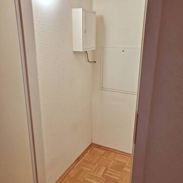 Abstellkammer im Flur.jpg - 