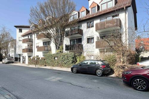 Anlage Straßenseite - 