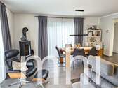 Wohn- / Esszimmer - 