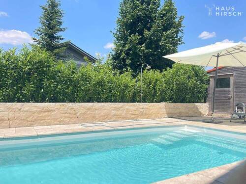 Pool im Sommer - 