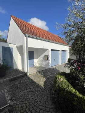 Doppelgaragen und Abstellraum - 